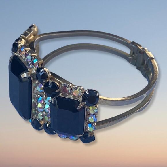 Beautiful Verified Juliana D&E, DeLizza & Elster Rhinestone Clamper - Book Piece - Picture 2 of 6